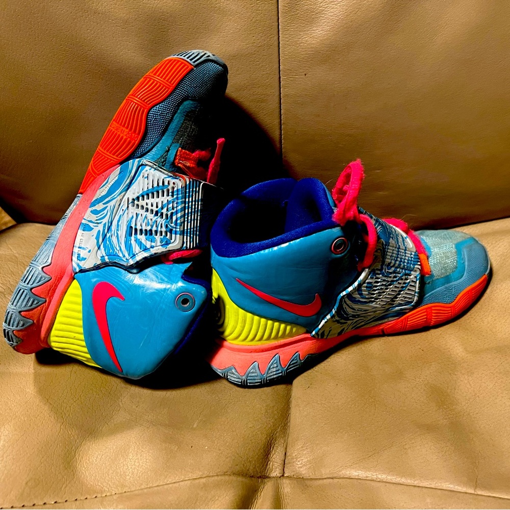 Girls Nike Kyrie 6 Pool Basketball Shoes